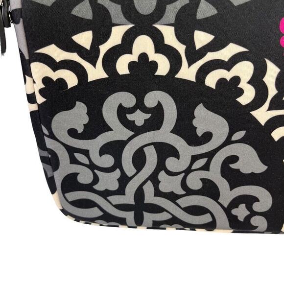 Vera Bradley Canterberry Magenta Black Neoprene Tablet Cover Case Padded 8 x 10 - Picture 2 of 16
